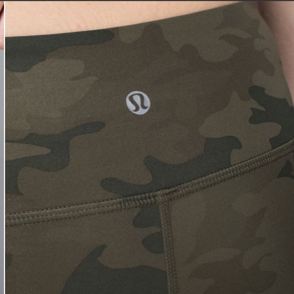 Lululemon Wunder Under Crop Savasana Camo Fatigue Green Size 4 - Picture 7 of 7